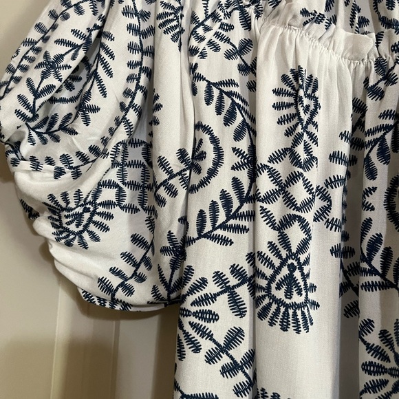 Gigio NWT Small Navy White Print Blouse Balloon short sleeves Navy trim at hem - Picture 5 of 10